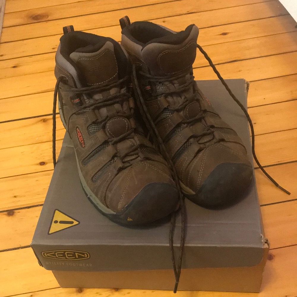 Keen Flint II Mid Soft Toe. Men’s size 13. Wide.